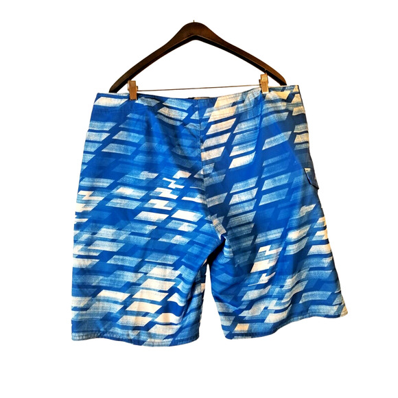 Oakley Lightweight swing Shorts Men's Size 40 in blue white Inseam 10.5 in - Picture 2 of 8